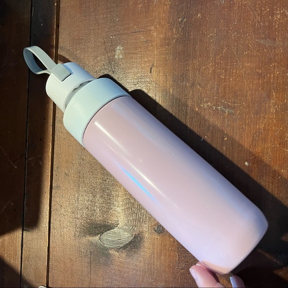 d.stil 28oz pinch + carry water bottle in powdered sky - Picture 8 of 11